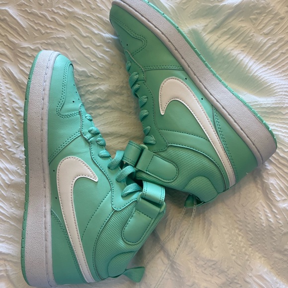 New turquoise Nike High Tops - Picture 4 of 8